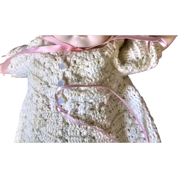 14 Inches Antique 1924 Vintage Porcelain Baby Doll with Blue Eyes - Picture 4 of 16